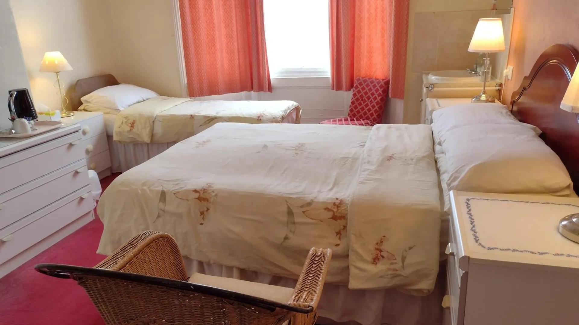 The Arran Guest house Scarborough